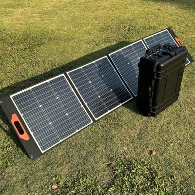 便利な200Wの屋外単結晶シリコン折りたたむ太陽光パネル