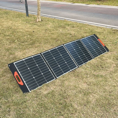 100Wの折りたたむ太陽電池パネル 22.8%変換効率