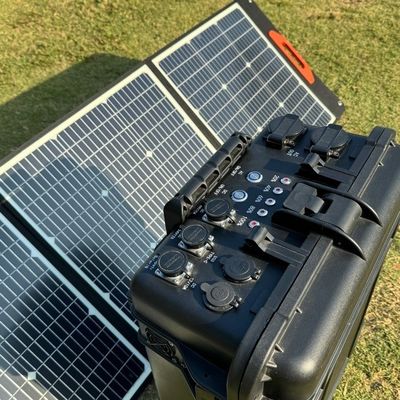 100Wの折りたたむ太陽電池パネル 22.8%変換効率