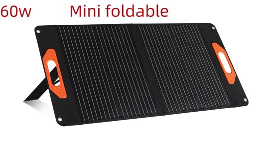 急速充電のための60W太陽電池パネル 17.5V/3.4A DC出力 折りたたむ設計