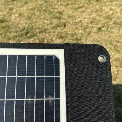 急速充電のための60W太陽電池パネル 17.5V/3.4A DC出力 折りたたむ設計