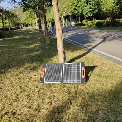 シングルクリスタル折り畳み太陽光パネル 30W*2PCS 太陽光発電機