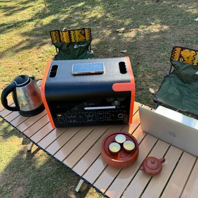 220V の出力電圧の変動範囲と性能を持つ 2200W の屋外移動電源