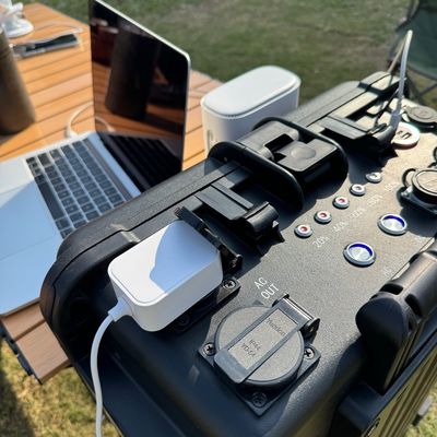 15A マックス AC 出力電流 家庭内外充電用の携帯太陽光発電機