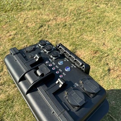 充電時間 6〜7時間 4kw 屋外移動電源 50Hz 110V/220V LiFePO4 緊急電源