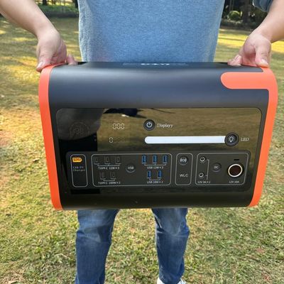 AT22 2000W 2200W LiFePO4 バッテリー 屋外用電源バンクシステム用のポータブル発電所