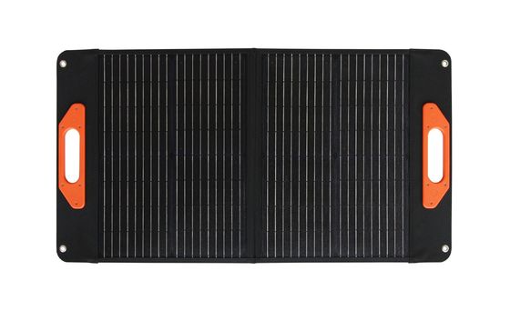 キャンプのための60W防水太陽光パネル 持続可能な充電