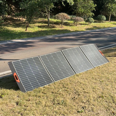 300W 折りたたむ式キャンプ用太陽光パネル モノクリスタリンセル 小型家庭システム