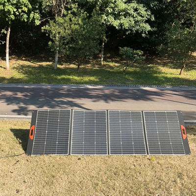 300W 折りたたむ式キャンプ用太陽光パネル モノクリスタリンセル 小型家庭システム