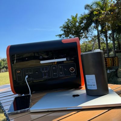 2200W出力 携帯電源 2000W 4000W 駆動 LiFePO4 バッテリー エネルギー 貯蔵