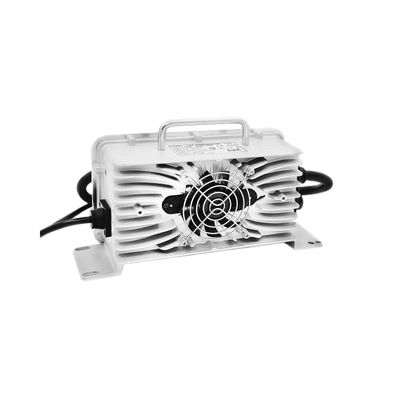 防水 IP67 800W LiFePO4 充電器 スマート DC 急速充電器 フォークリフト / ゴルフカート