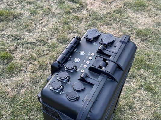 充電可能なリチウムイオン電池用の携帯充電ステーション