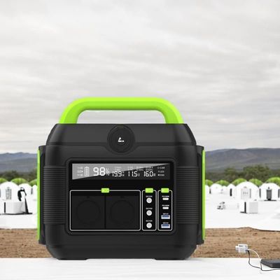 LCDディスプレイ 600Wソーラー発電機を公開