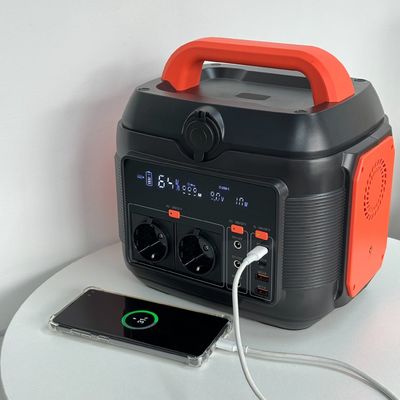 家族キャンプとRV シヌソイド波AC出力を持つ携帯太陽光発電所