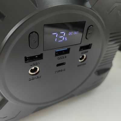 屋外発電所 300W 携帯太陽光発電機 MPPT技術とUSB出力