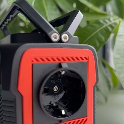 110/220V-50Hz/60Hz AC 出力 48000mAh キャンプホーム用発電所用太陽光発電機