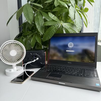 LEDライト付きポータブルモバイル発電所 AC出力電圧 110/220V-50Hz/60Hz 200W