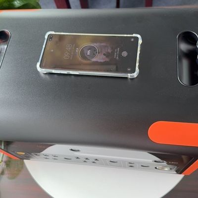 屋外での緊急事態で太陽光パネルを充電するための 2200W 2048wh ポータブル発電所