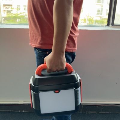 600Wのソーラーパネル充電とシヌソイド波出力を持つ屋外モバイル発電所