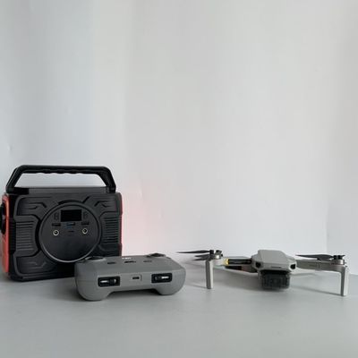 200W AC出力 携帯太陽光発電所 110/220V-50Hz/60Hz 173wh リチウム電池