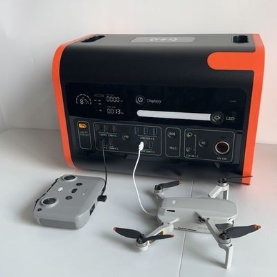 純粋なシナウエブポータブル電源 2200W/2048wh 屋外緊急用 ホットオレンジ