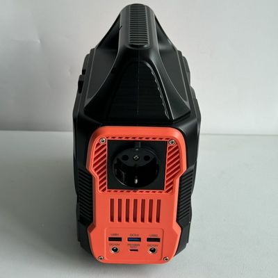 アウトドアキャンプ用 300W/1200W 再充電電池容量を持つポータブル発電所