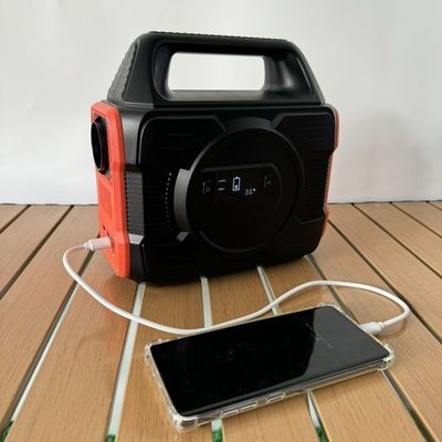 アウトドアキャンプ用 300W/1200W 再充電電池容量を持つポータブル発電所