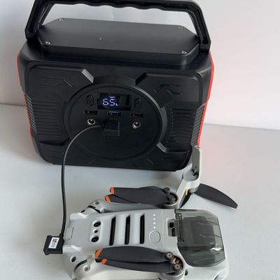 屋外ポータブル電源発電所 48000mAh バッテリー容量 200W/300W/600W出力