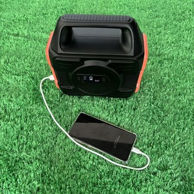 110V/240V/50-60Hz 300W アウトドアアドベンチャー用の緊急発電所