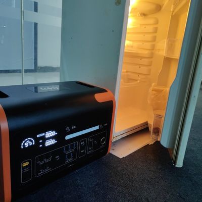 110V/220V モバイル AC/DC 再充電可能 2200W ポータブル電源ステーション AT22 色 オレンジ 黒