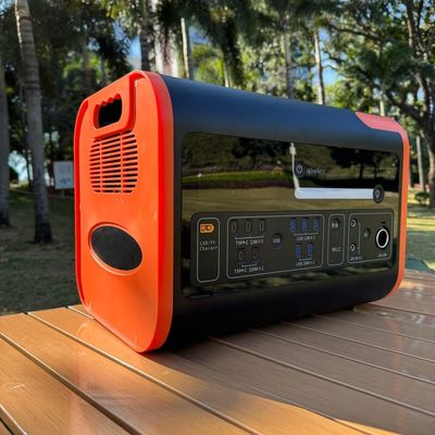 アメリカ合衆国 ACソケット 2200W 携帯電源 屋外での冒険に必須