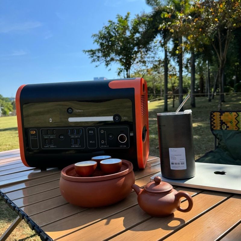 AT22 2000W 2200W LiFePO4 バッテリー 屋外用電源バンクシステム用のポータブル発電所