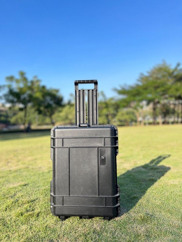 高出力とリチウム鉄リン酸電池を持つ4000Wの携帯電源