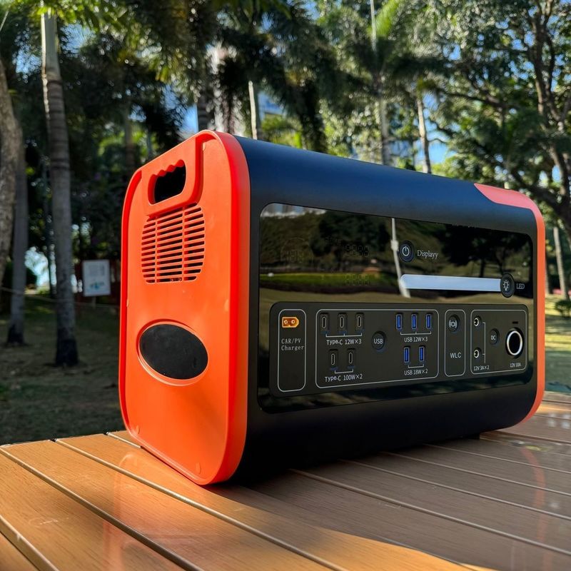 2000W 2200W 太陽光移動電源発電機 屋外作業用の携帯電源装置