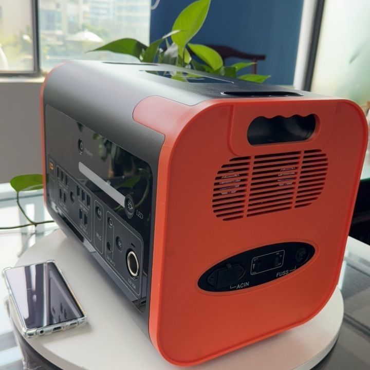 15W ワイヤレス充電 LED照明 自動車および太陽光システムのための携帯モバイル発電所