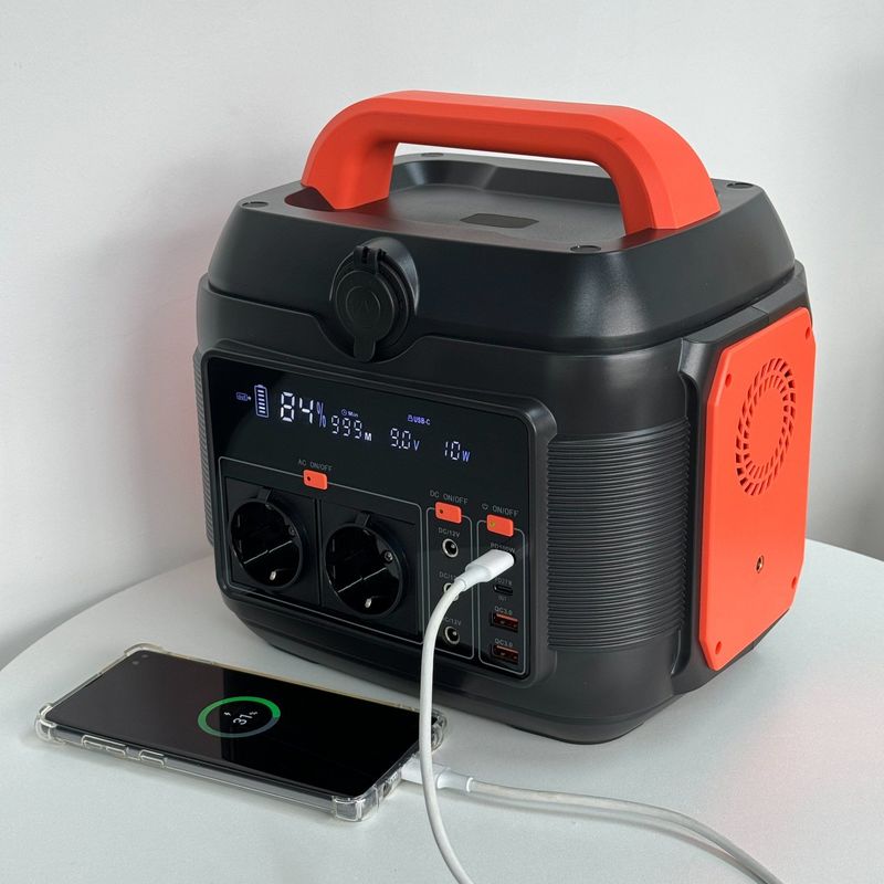 150W/200W/600W 室外および家庭用緊急エネルギー供給のための携帯電源装置