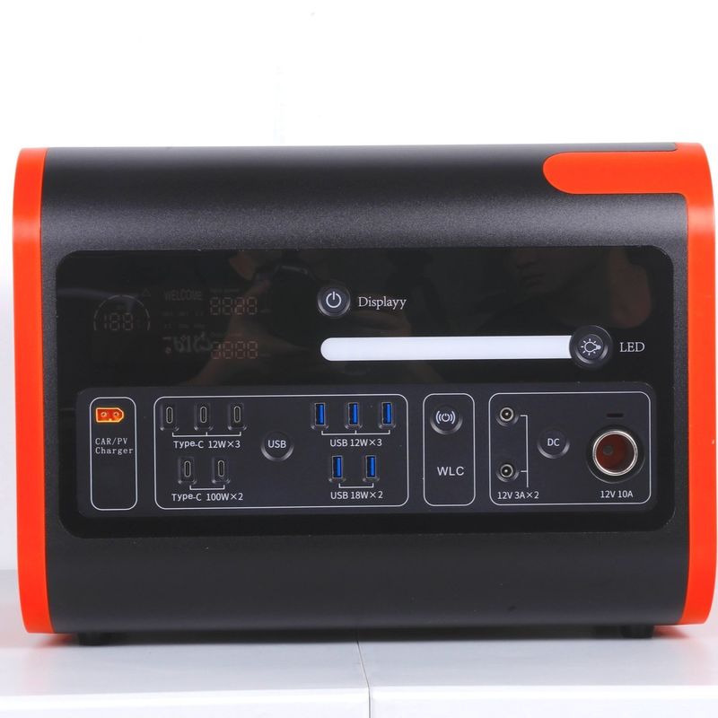 51.52V/40ah LiFePO4 バッテリー 屋外キャンプ用のポータブル発電所 3500W出力