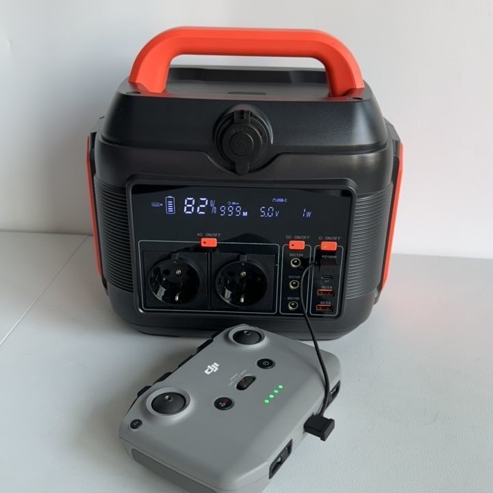 型C出力 Pd100W Pd27W S6 LiFePO4 576wh 屋外用の携帯用ケース電源