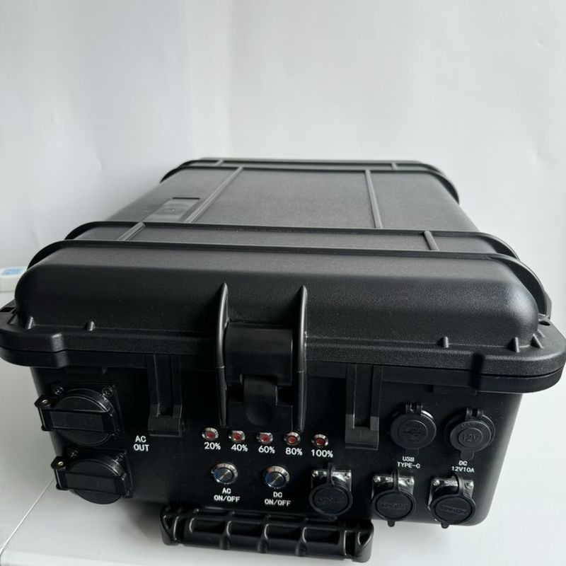 外部対応 ポータブル 引力棒 滑輪 3000W パワーバンク 太陽光発電機 LiFePO4