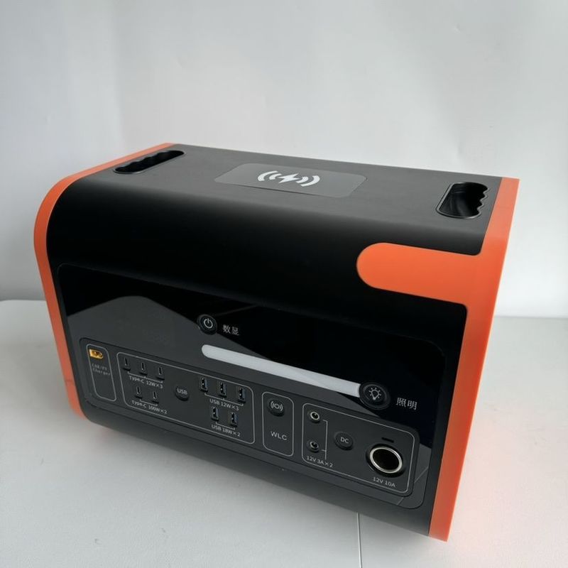 すべてのAC出力ソケット 2200W 常時出力を持つ室内緊急発電所