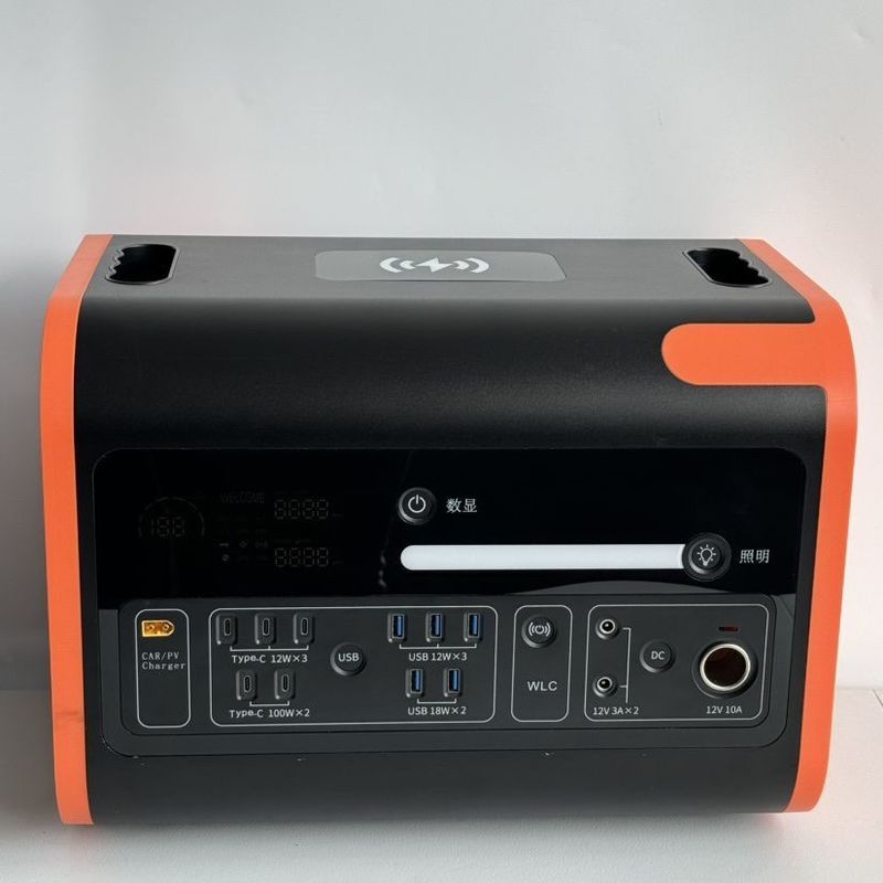 LiFePO4 2200W AT22 キャンピングのバックアップエネルギー供給のための携帯太陽光発電所