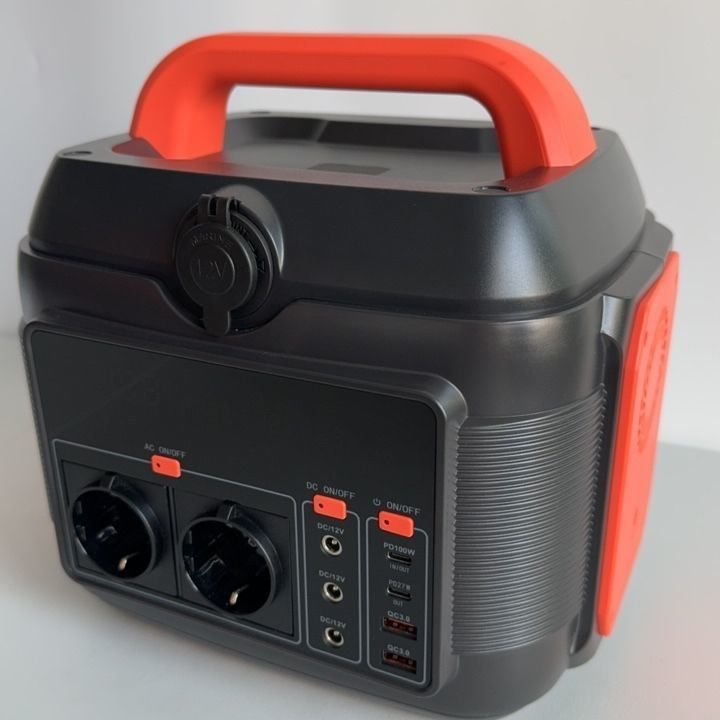 600Wのソーラーパネル充電とシヌソイド波出力を持つ屋外モバイル発電所