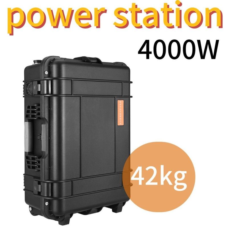 室外緊急 3000W 携帯太陽光発電所 220V ± 5% AC 出力電圧
