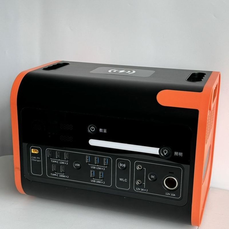 2200W 恒定出力 4000W ドライブ LiFePO4 屋外充電用の太陽光発電機